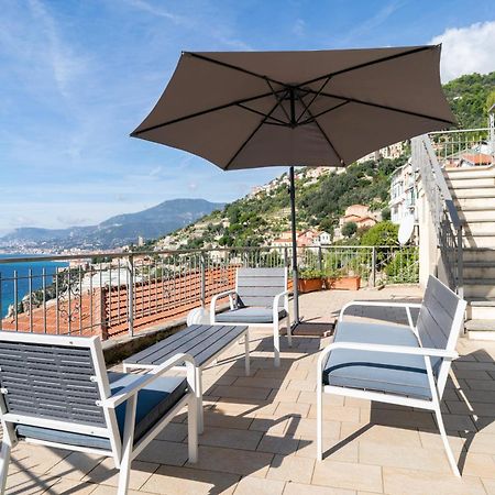 Casa Grimaldi - Terrace & Sea View Apartman Ventimiglia Kültér fotó