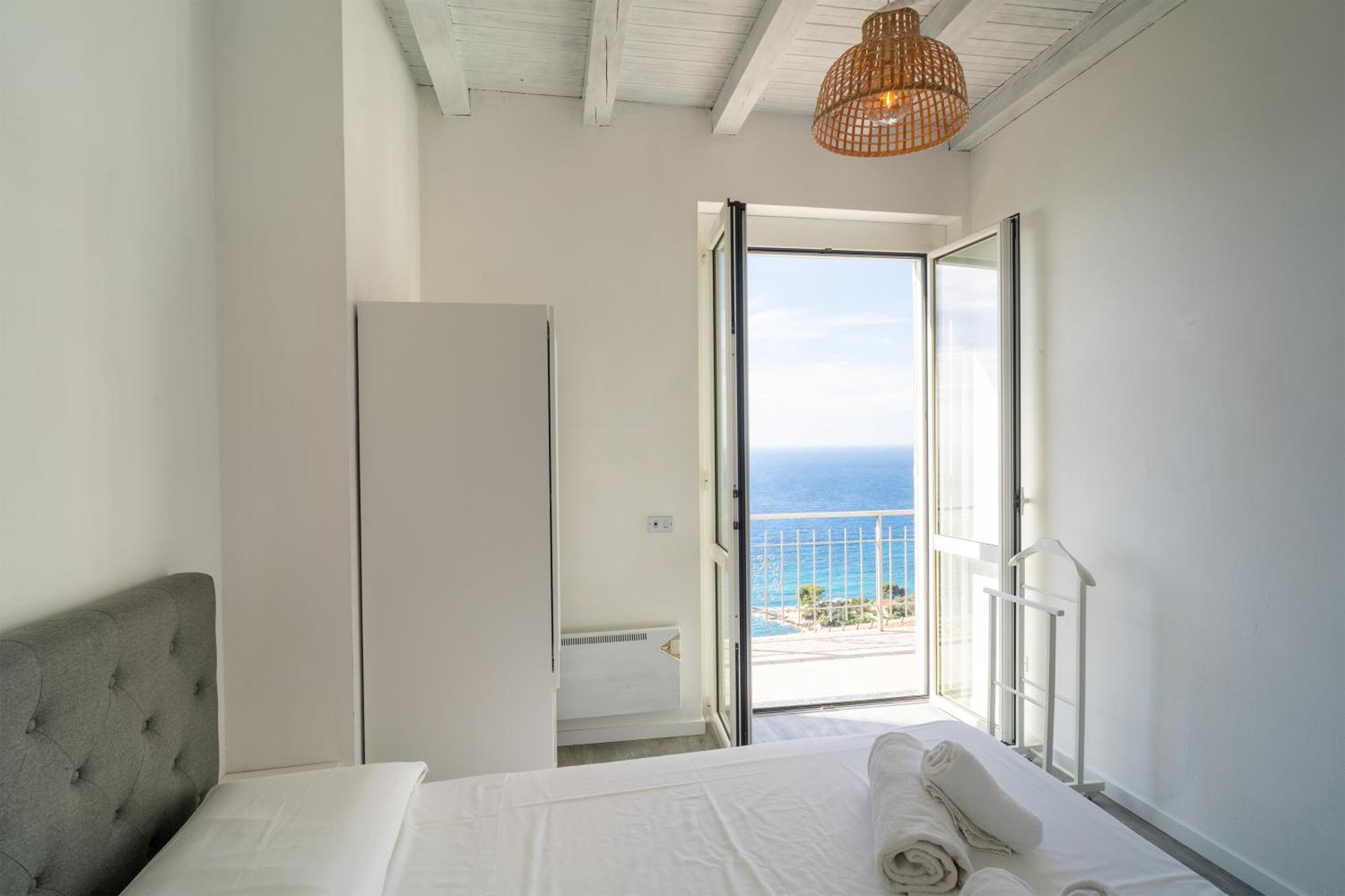 Casa Grimaldi - Terrace & Sea View Apartman Ventimiglia Kültér fotó