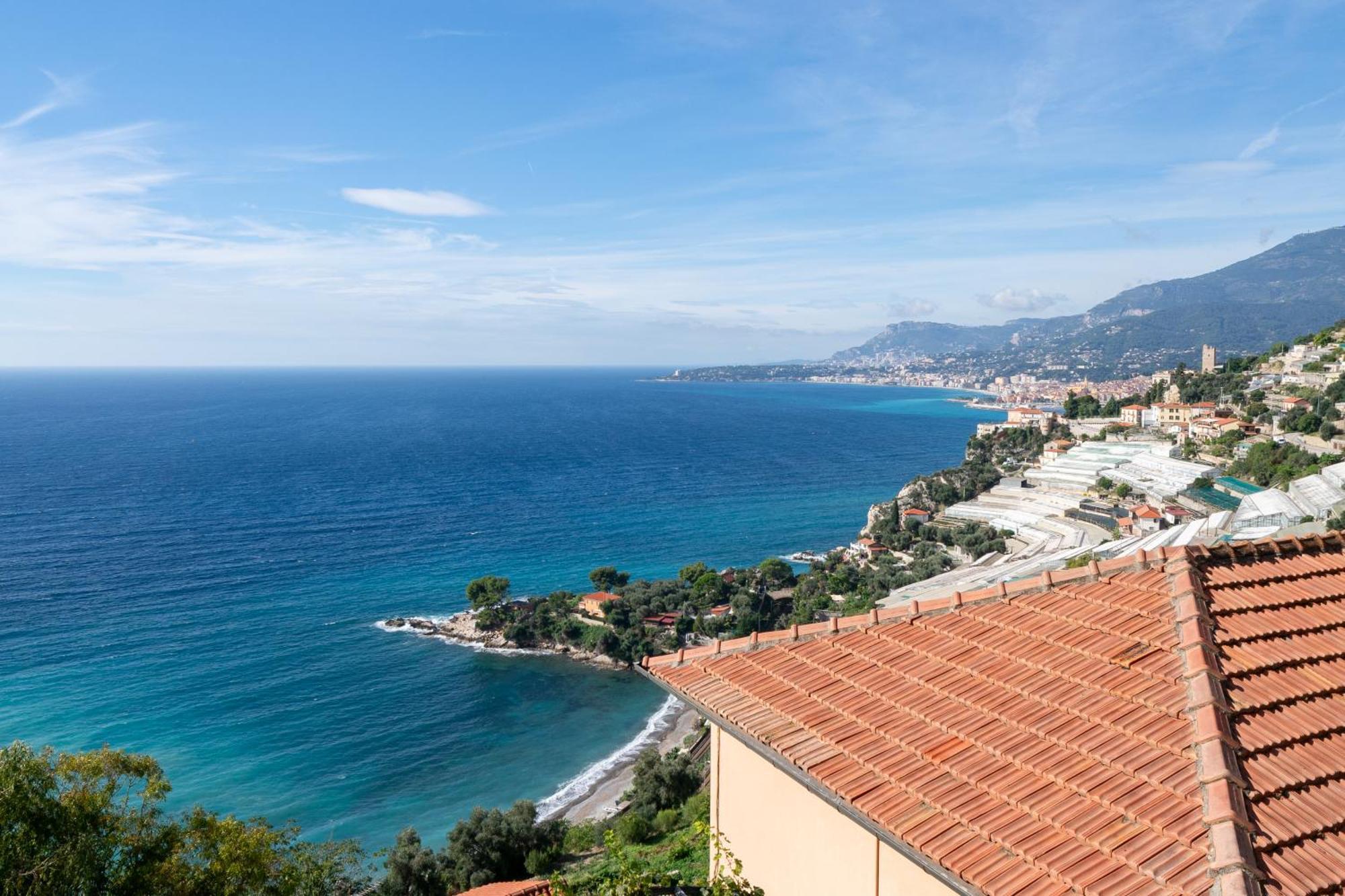 Casa Grimaldi - Terrace & Sea View Apartman Ventimiglia Kültér fotó